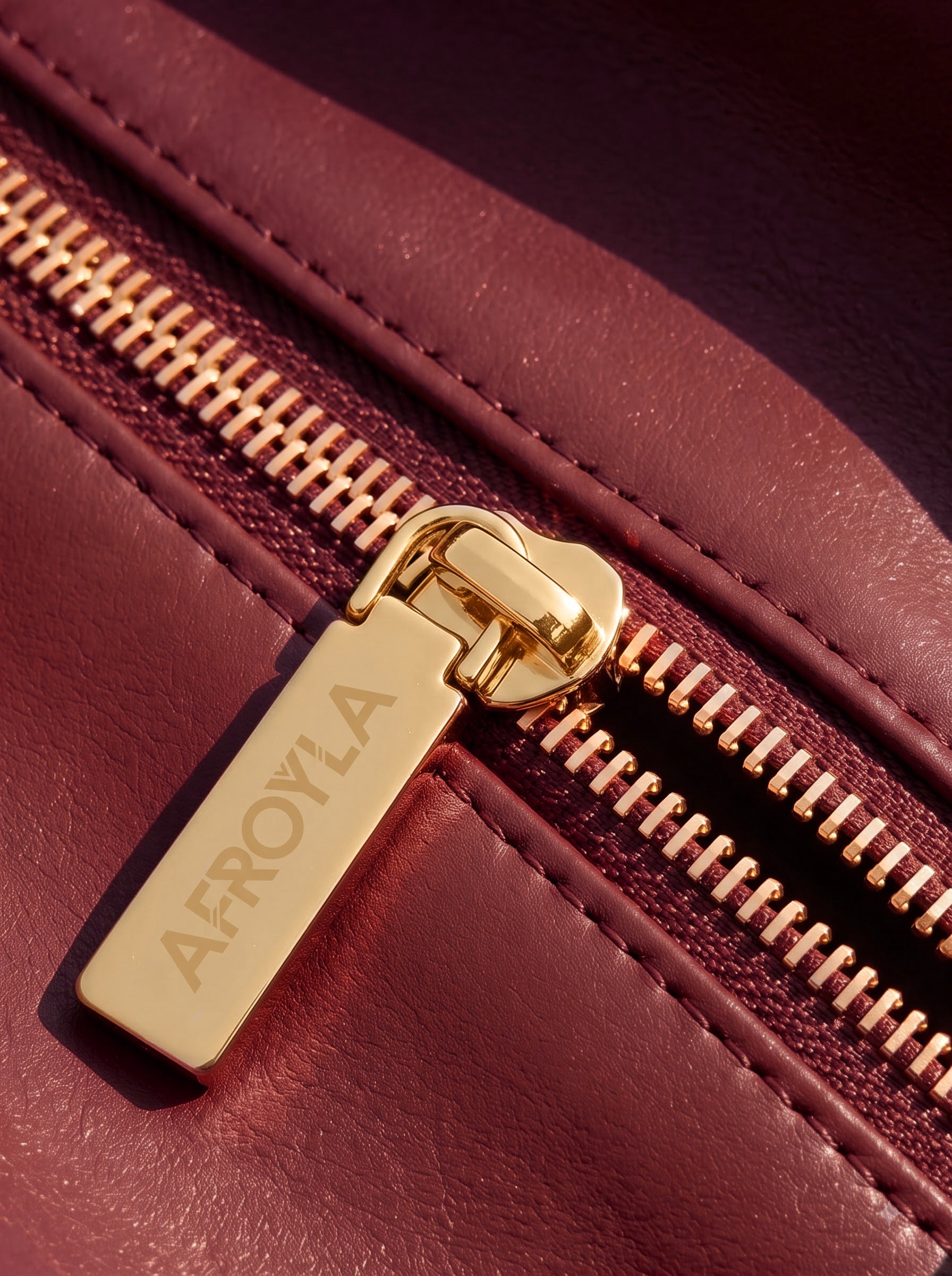 "Safiya" Burgundy Chain Tote Bag