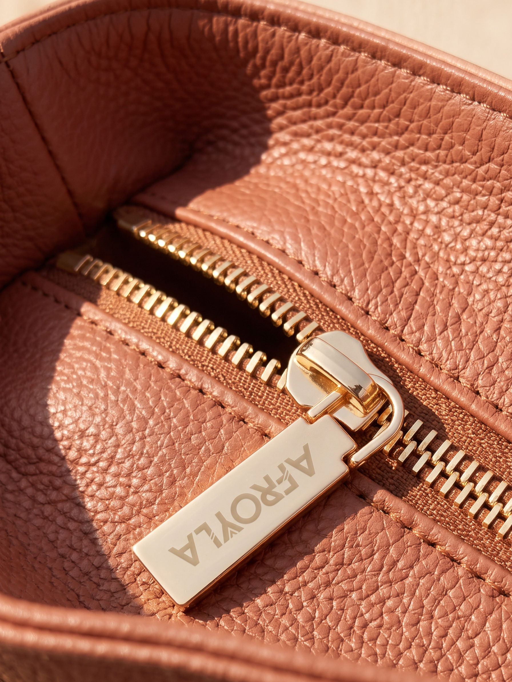 “Muse” Chain Tote Bag