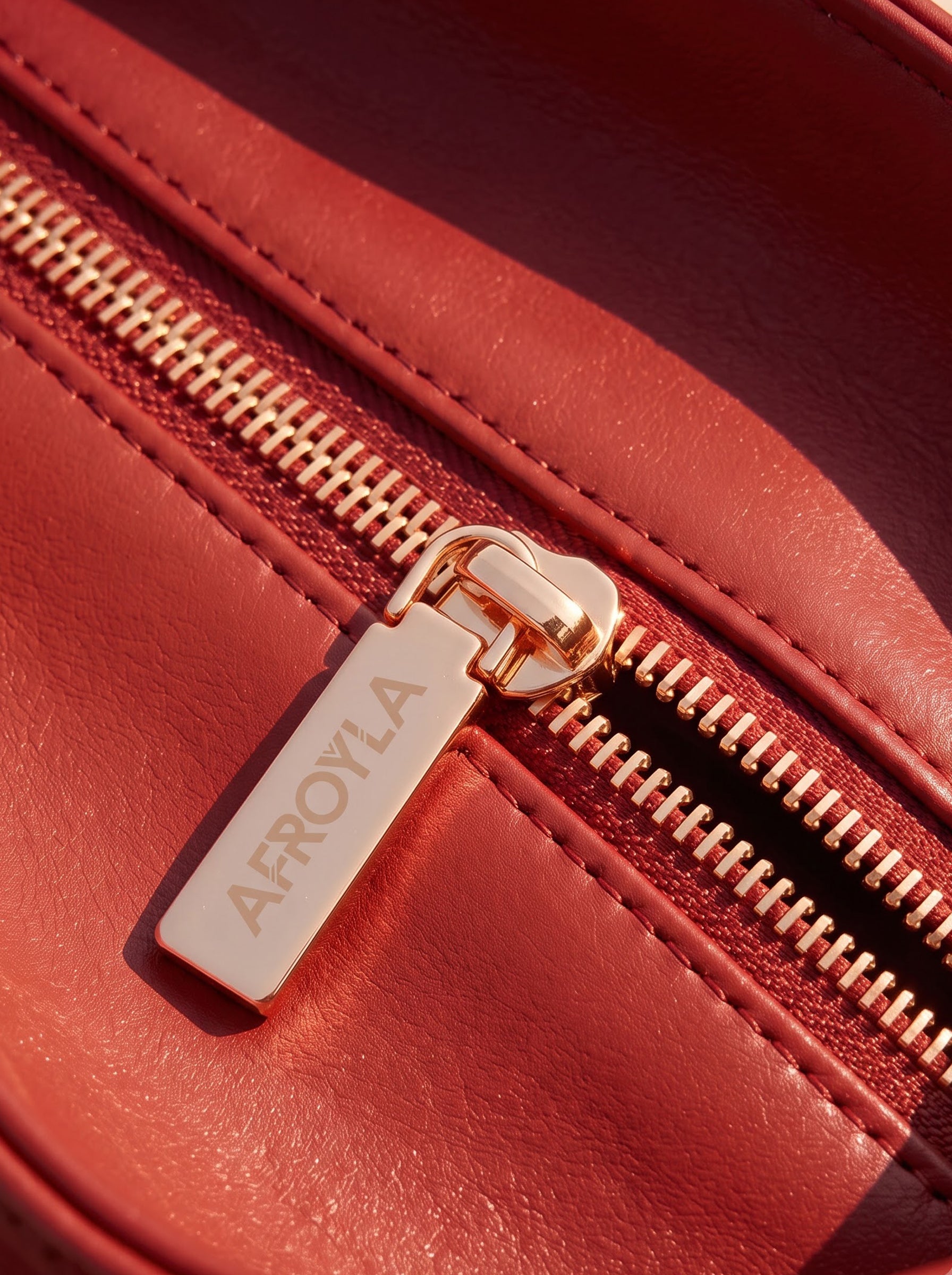 "Safiya" Red Chain Tote Bag