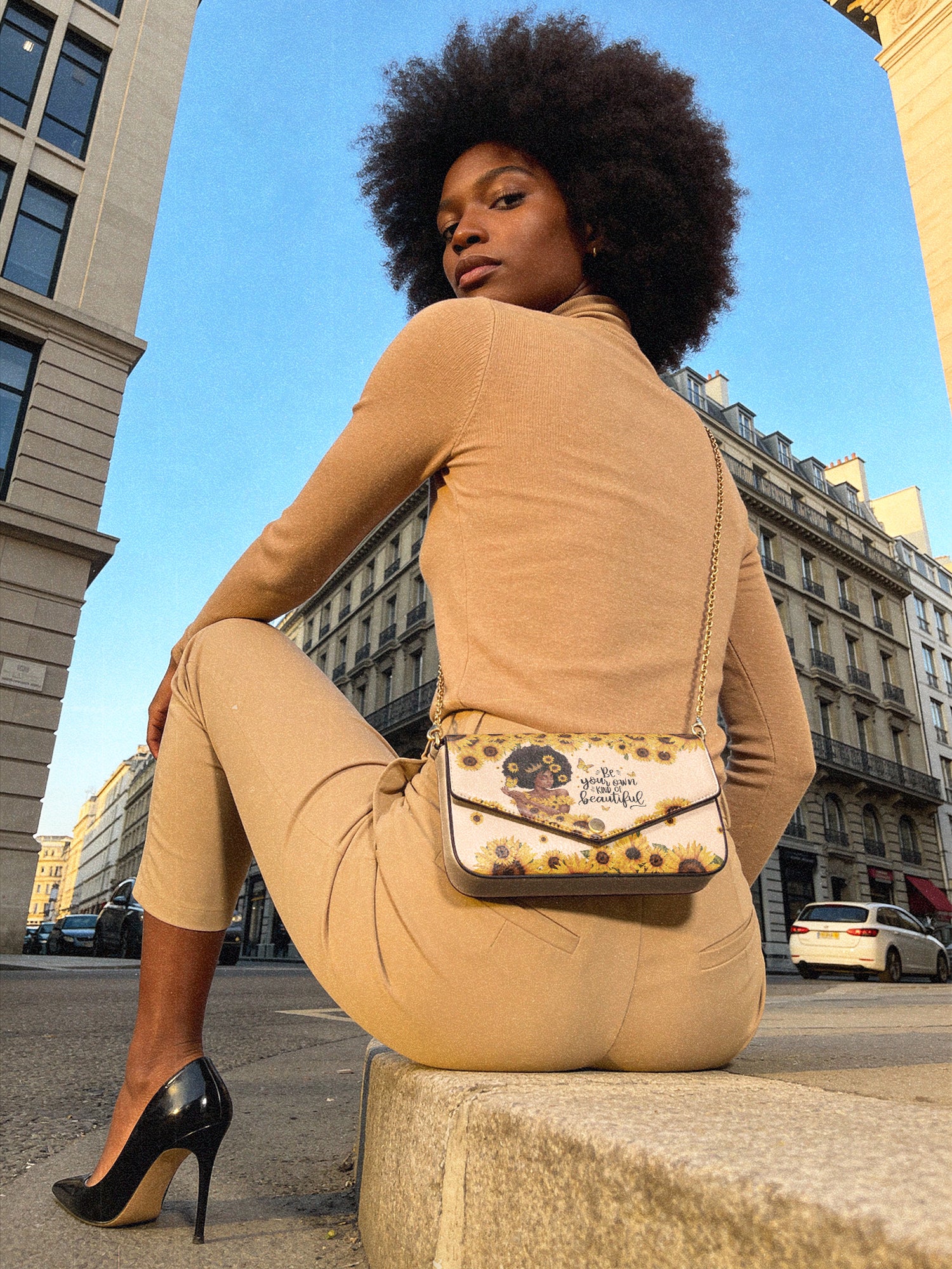 "Zuriya" Envelope Chain Crossbody Bag